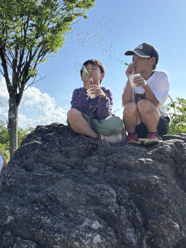 あれれ？大人のまねっこ♪